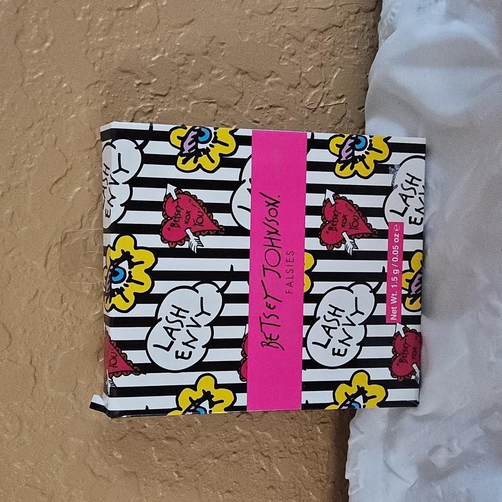 NWT BETSEY JOHNSON FALSIES